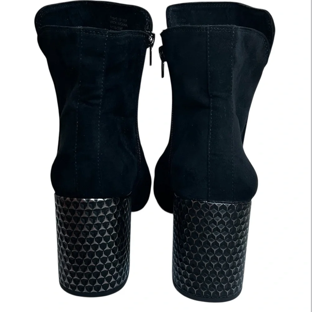 DOLCE by MOJO MOXY‎ Women’s Black Suede Ankle Boots Jeweled Studded Heel Zip 11M